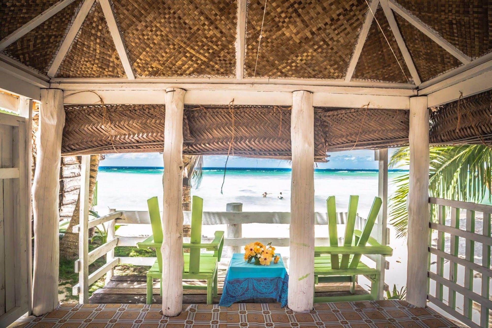 Tailua Beach Fales Manase Exterior photo