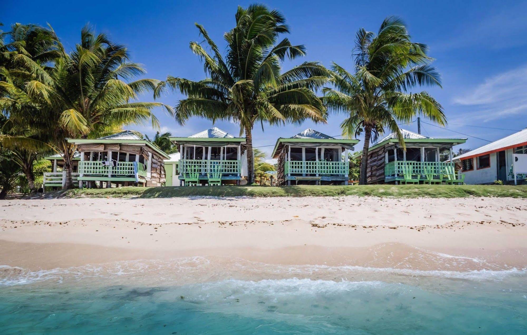 Tailua Beach Fales Manase Exterior photo