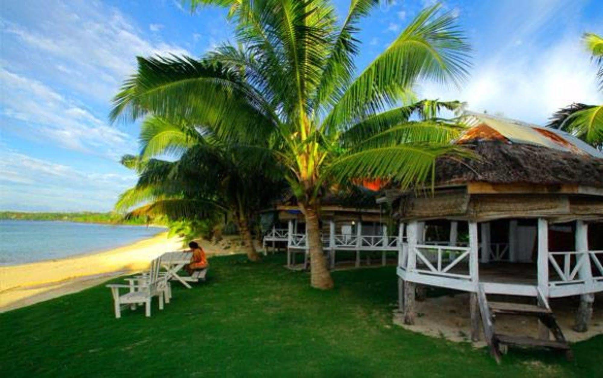 Tailua Beach Fales Manase Exterior photo